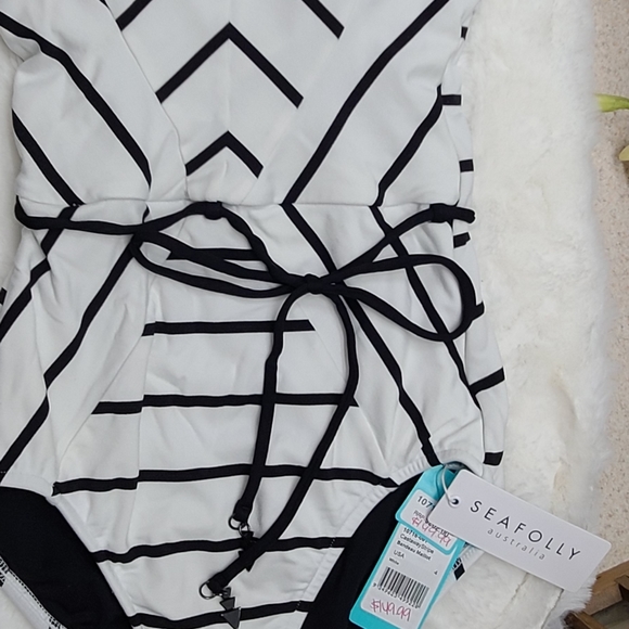 NWT Seafolly Castaway Stipe Bandeau Maillot USA 4 - Picture 7 of 10
